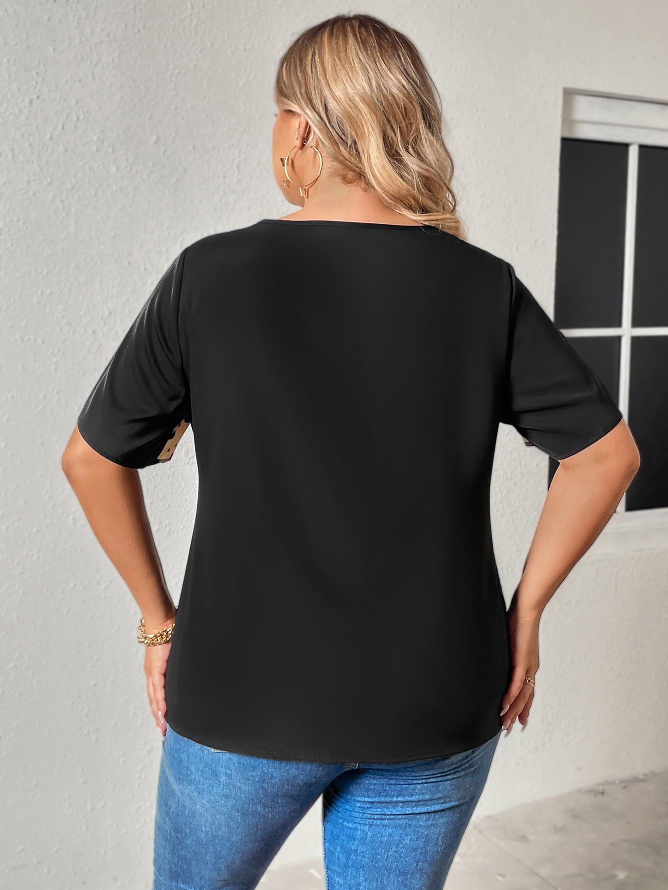 Plus Size Chain Detail V-Neck Raglan Sleeve Blouse  Shirts & Tops- Doll Fits
