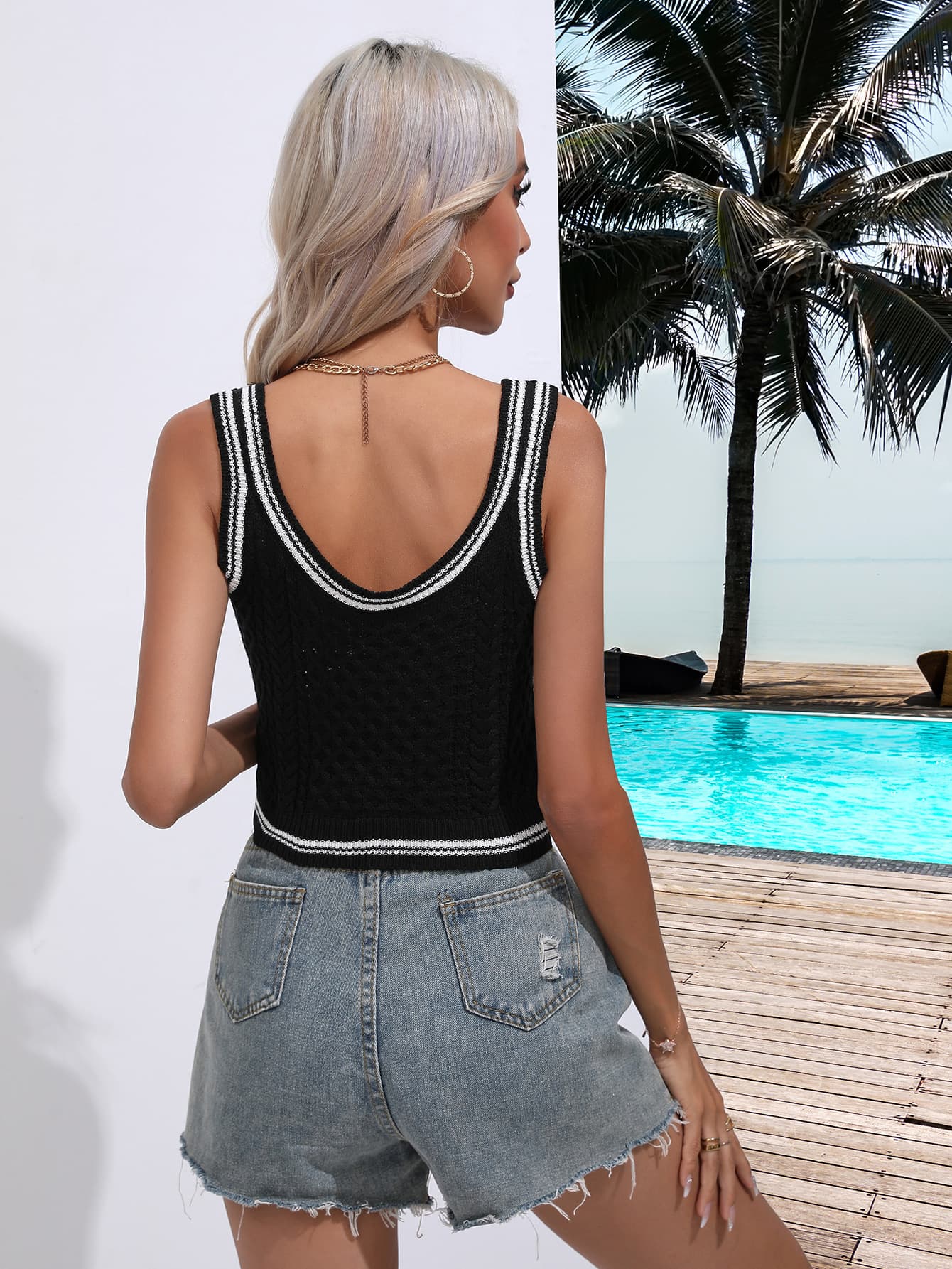 Contrast Scoop Neck Knit Tank  - Doll Fits