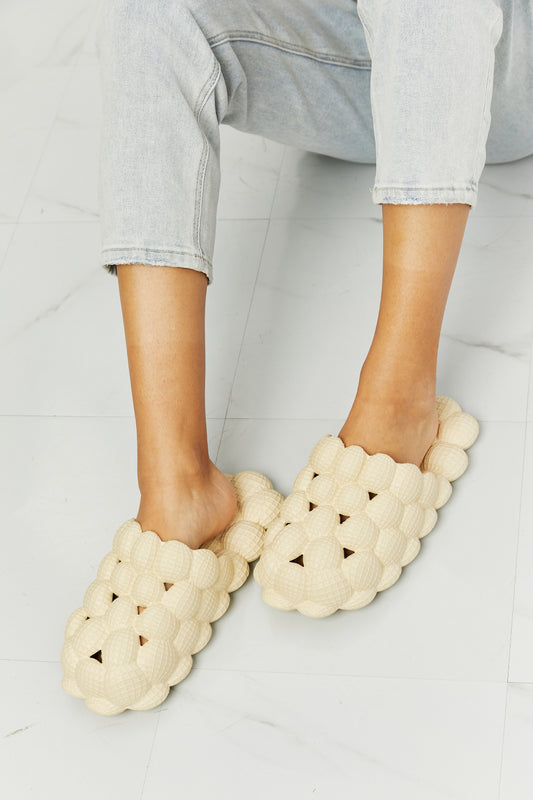 NOOK JOI Laid Back Bubble Slides in Khaki  - Doll Fits