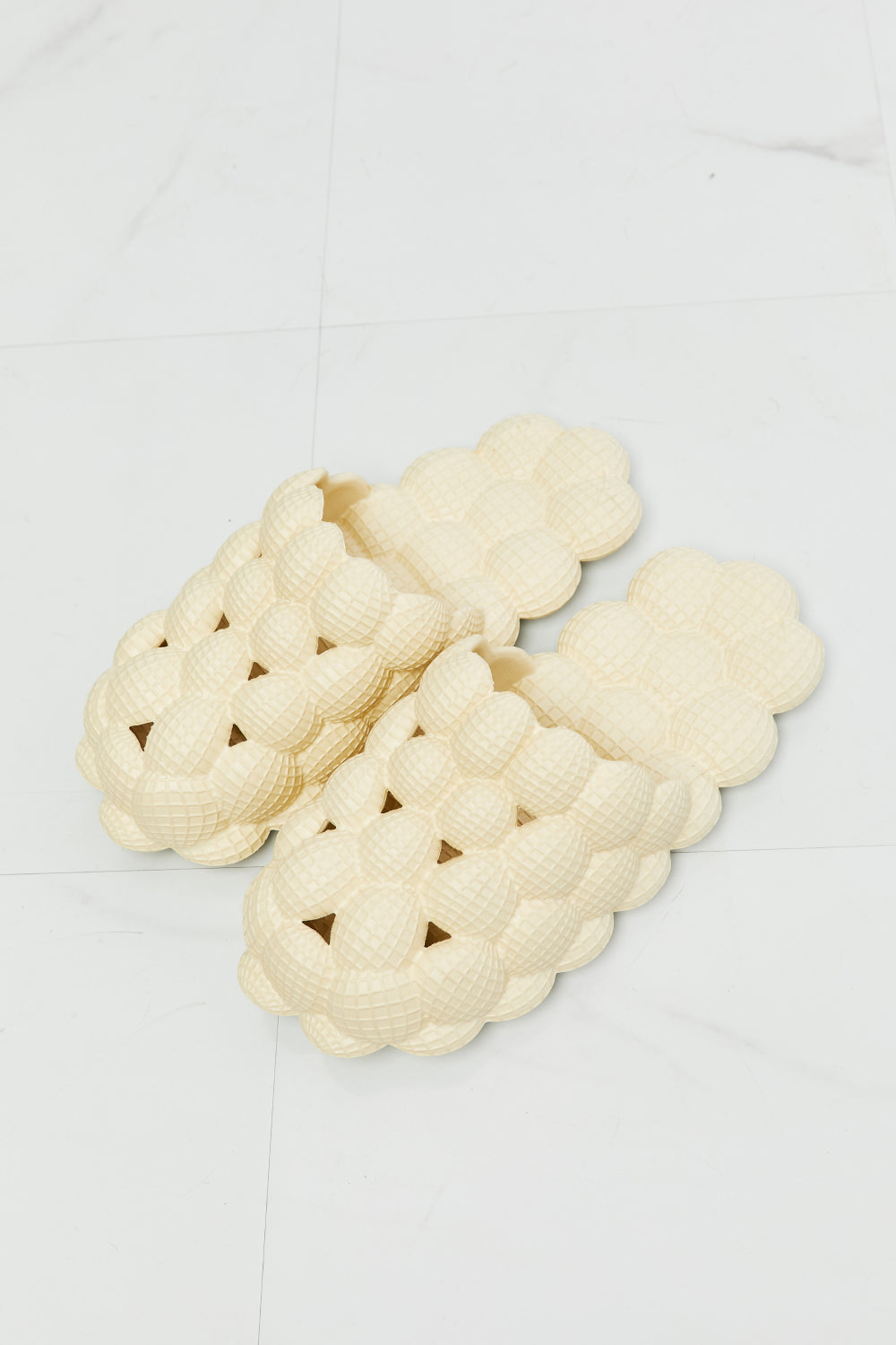 NOOK JOI Laid Back Bubble Slides in Khaki  - Doll Fits