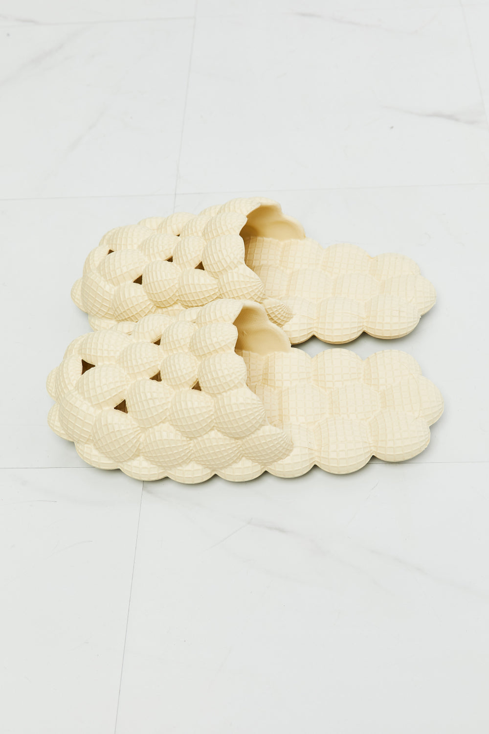 NOOK JOI Laid Back Bubble Slides in Khaki  - Doll Fits