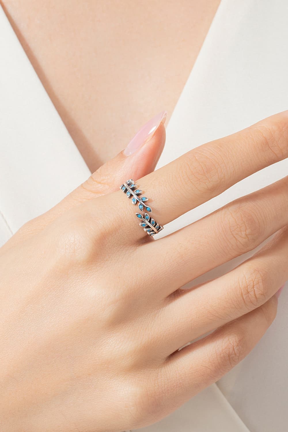 925 Sterling Silver Leaf Shape Artificial Turquoise Bypass Ring  - Doll Fits