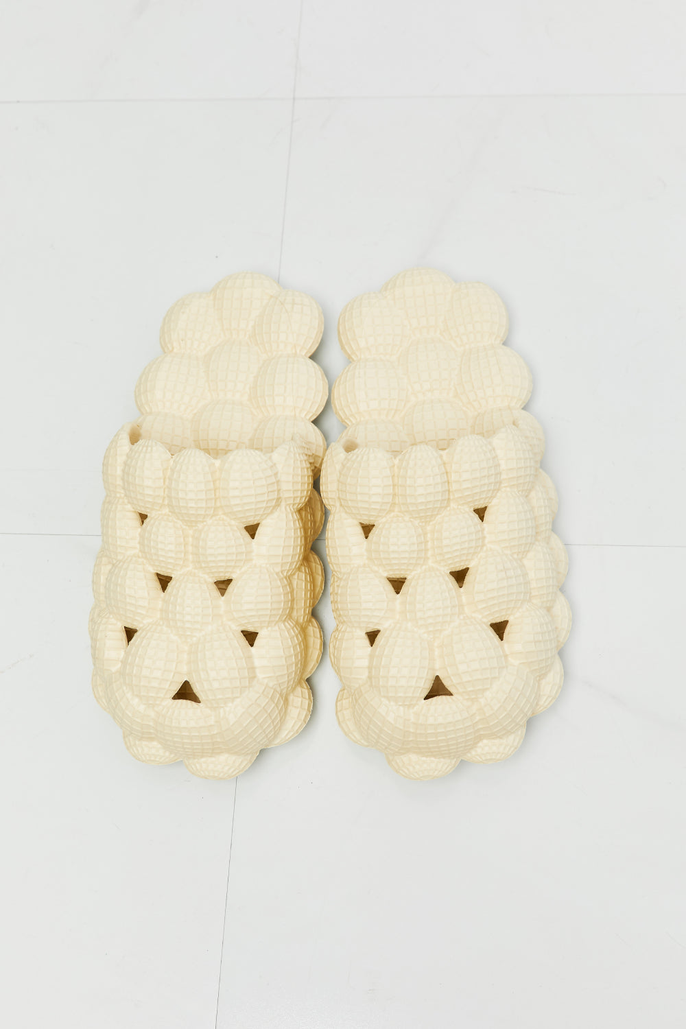 NOOK JOI Laid Back Bubble Slides in Khaki  - Doll Fits