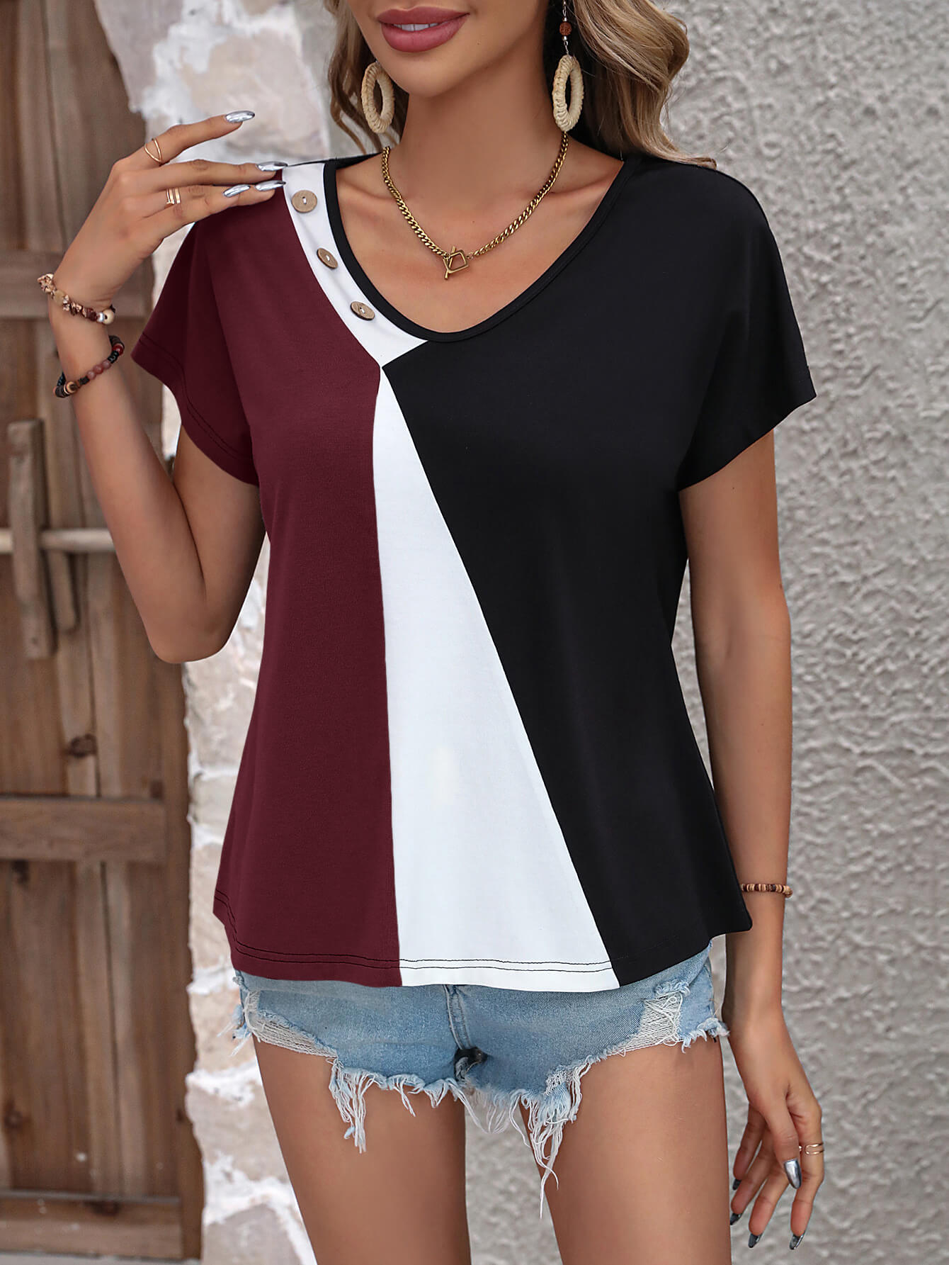 Color Block Decorative Button V-Neck Tee  - Doll Fits