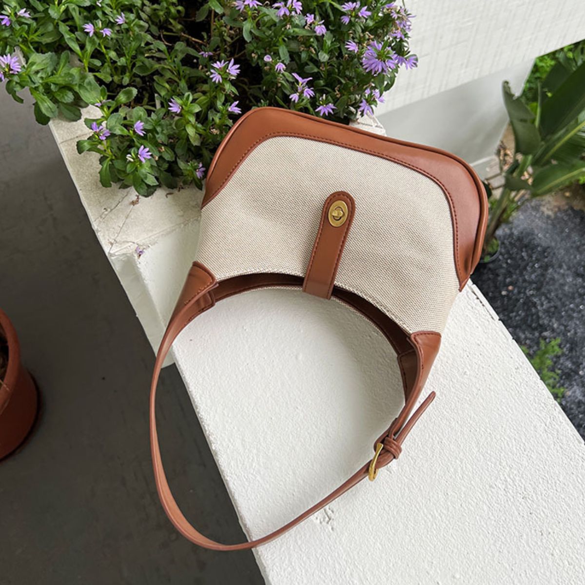 Contrast Canvas Shoulder Bag  Handbags- Doll Fits