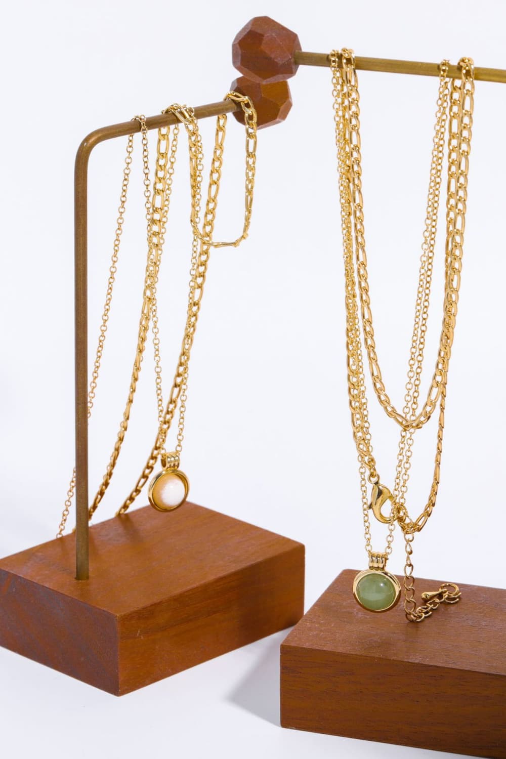 Copper 14K Gold Pleated Round Shape Aventurine Pendant Necklace  Necklaces- Doll Fits